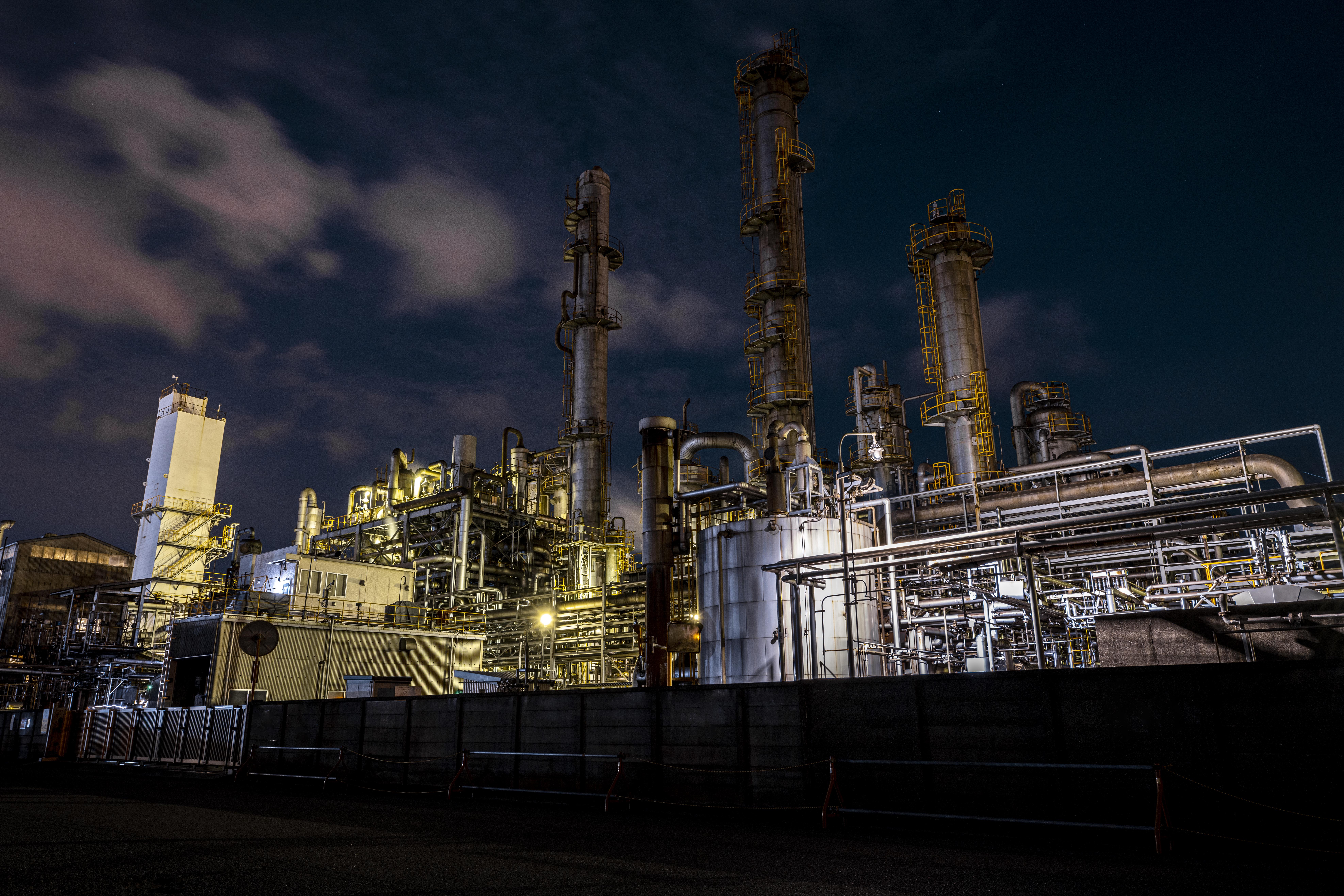 Oilfield equipment installation