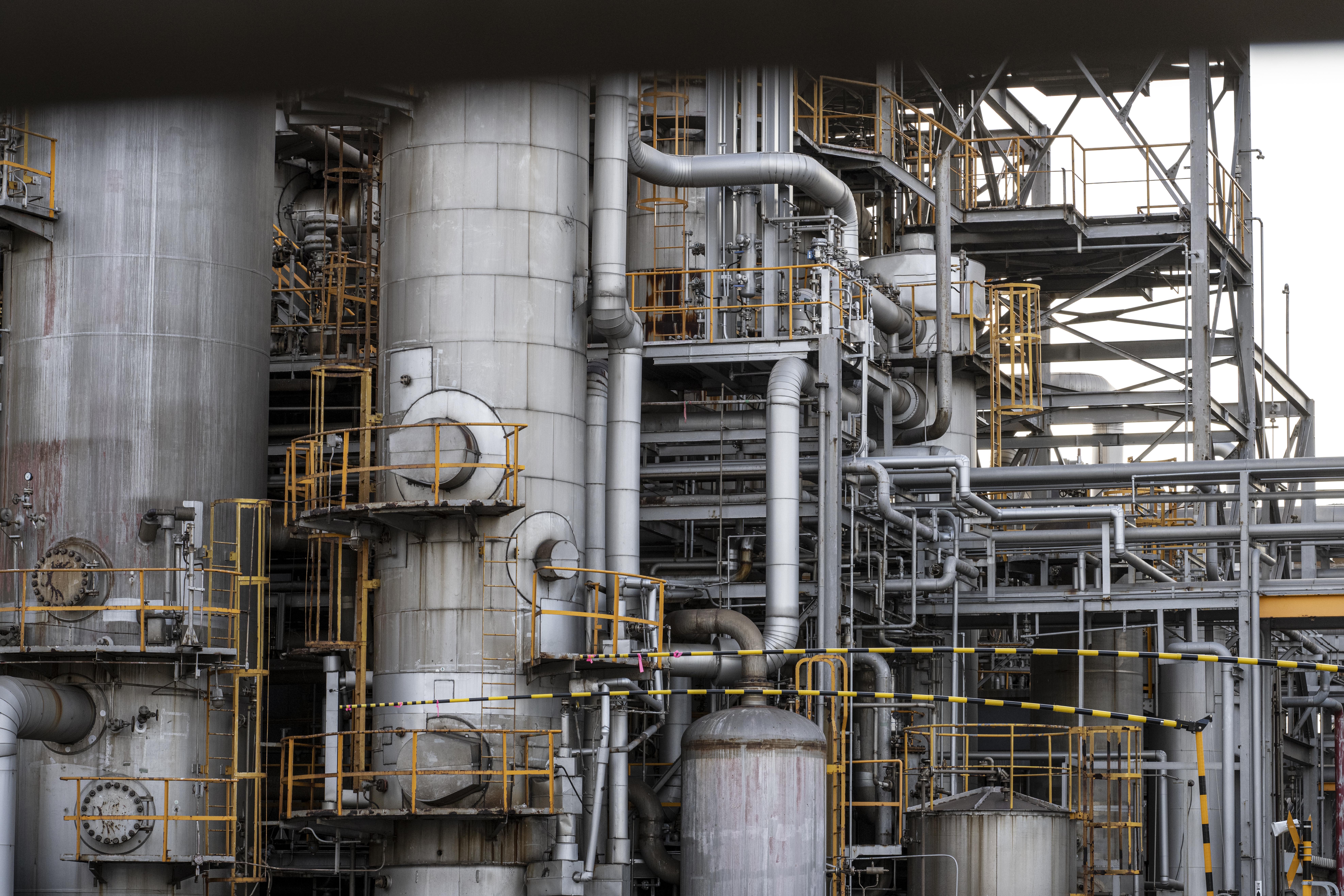 Equipment supply process